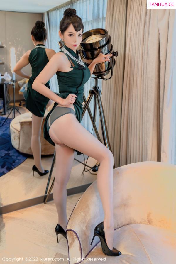 大美媚京  [XiuRen]高清写真图 2022.09.27 No.5646 大美妞儿第21张图片